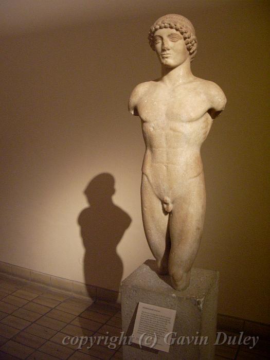 Scultpture and shadow, British Museum IMGP6079.JPG